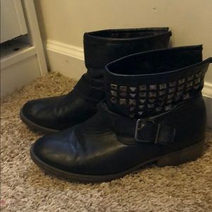 MIA black boots 8.5 with studded detail